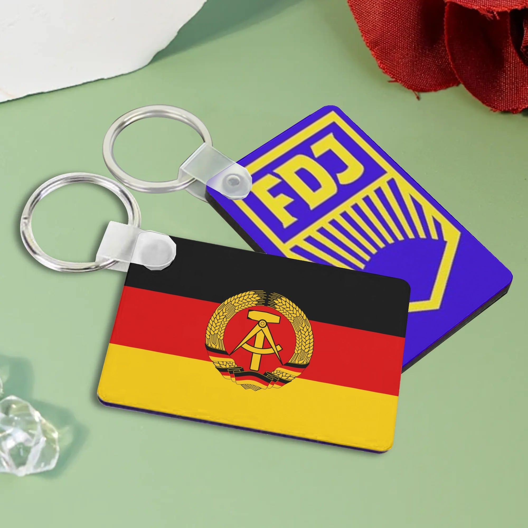 FDJ Schlüsselanhänger – FDJ & DDR Flagge auf beiden Seiten