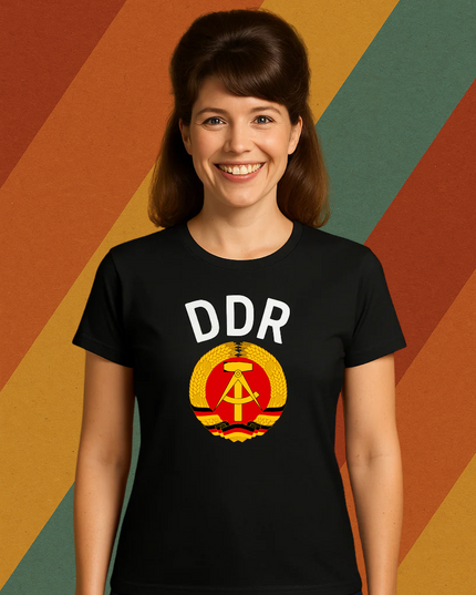 DDR Damen T-Shirt mit Staatswappen – Ostdeutscher Klassiker in Retro-Optik