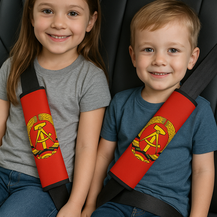 KFZ Gurtpolster Paar DDR Flagge Design