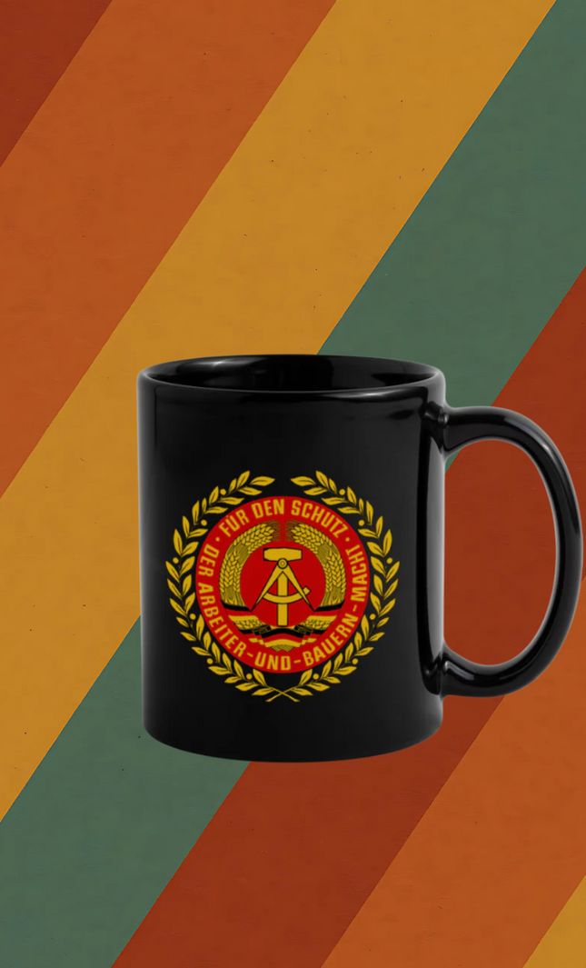 Tasse Arbeiter-und-Bauern-Macht – Klare Haltung. Klares Design.