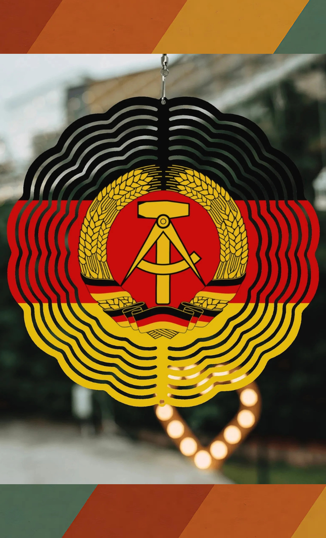 Windspiel Weihnachtsbaum aus Aluminium