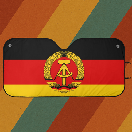Frontscheibenabdeckung DDR montiert am Auto