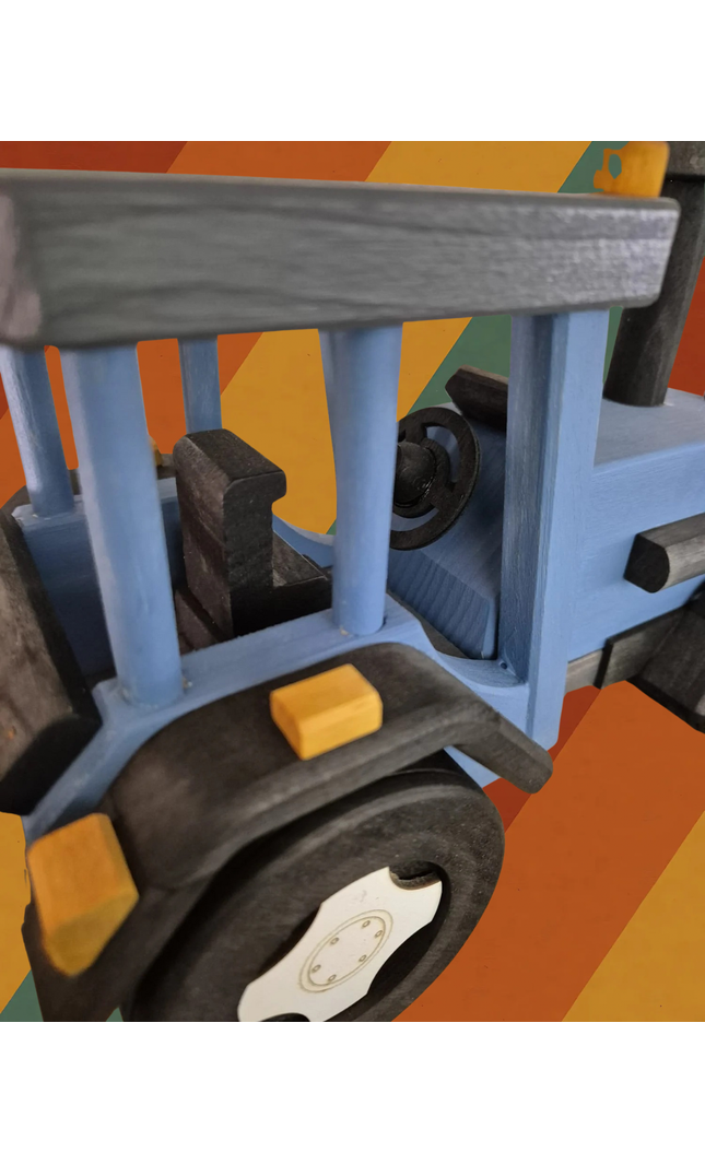 Räuchermann Traktor DDR LPG aus Buchenholz handgefertigt