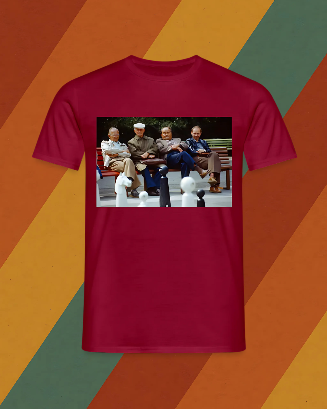 DDR T-Shirt – Parkbank-Politbüro mit Schachblick