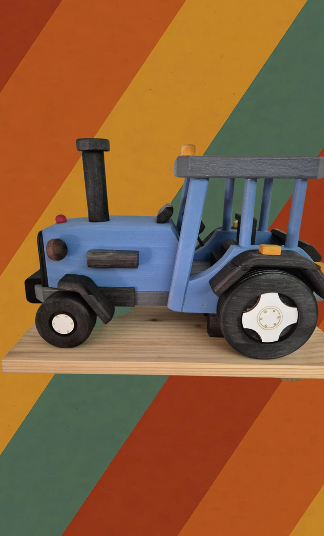 Räuchermann Traktor DDR LPG aus Buchenholz handgefertigt