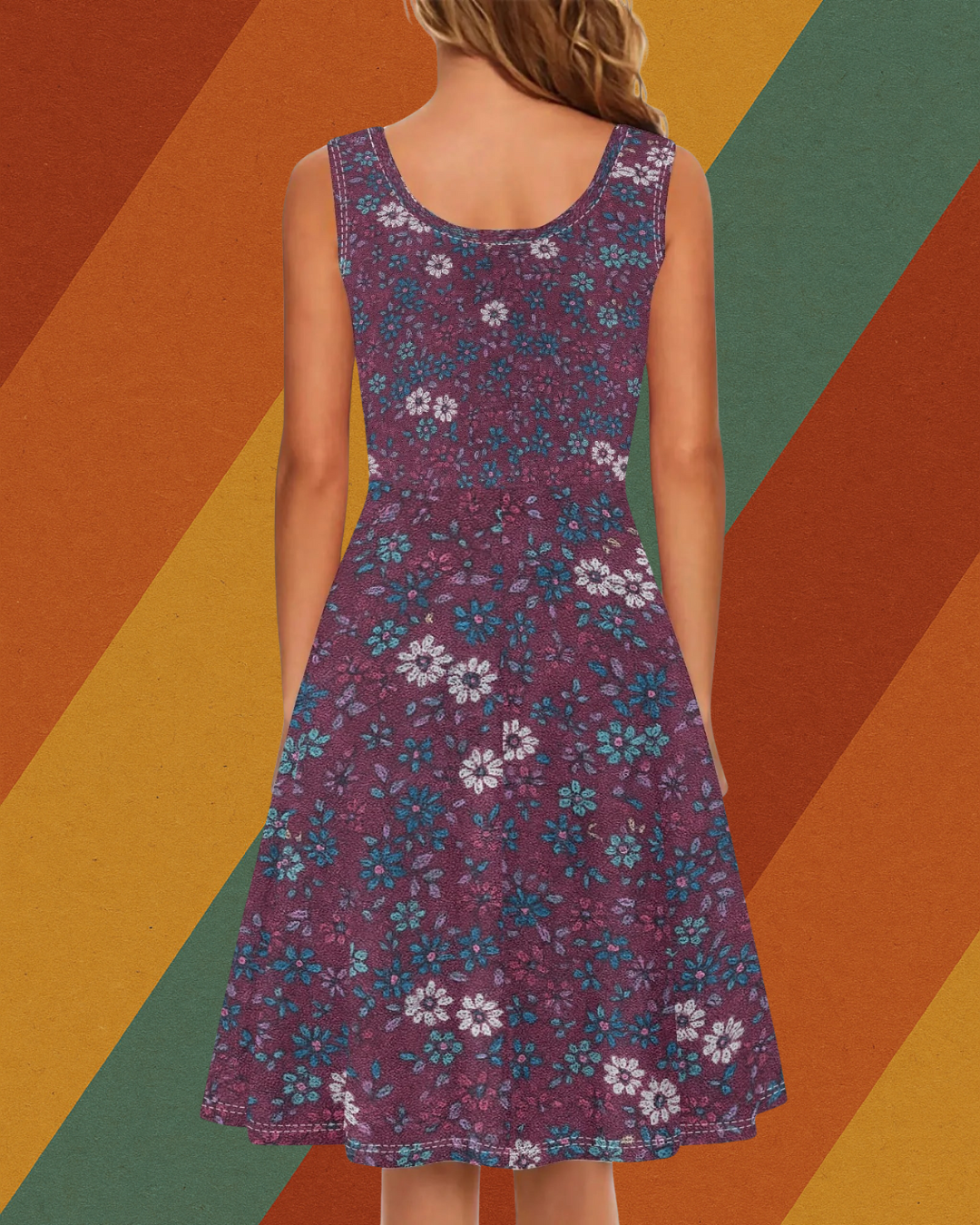 Florale Freiheit – Ärmelloses DDR Retro-Kleid mit Taschen