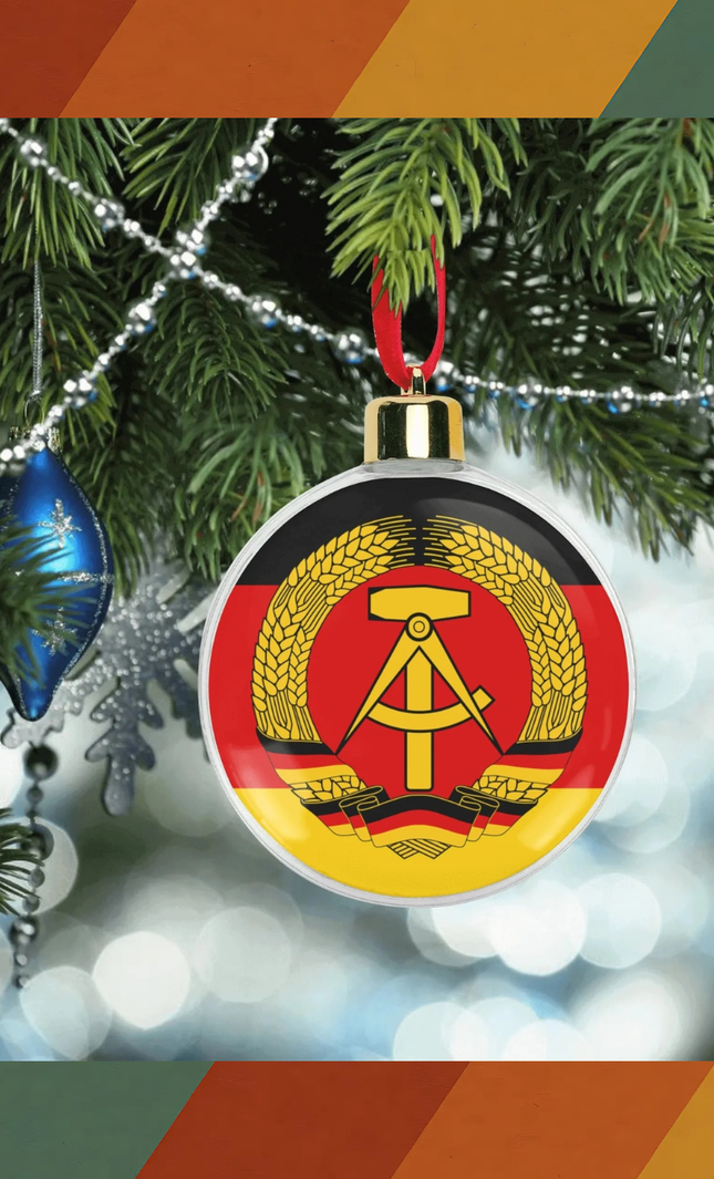 Weihnachtskugel mit DDR-Wappen