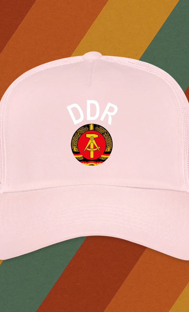 DDR Trucker Cap – Ostdeutscher Klassiker mit Kultwappen