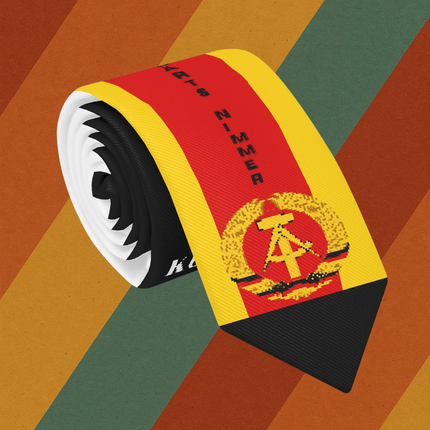 Detailansicht DDR Schlips Muster und Wappen Retro Accessoire