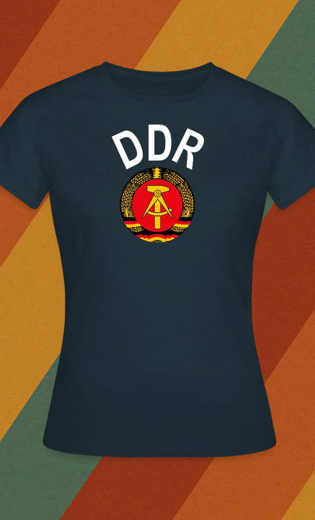 DDR Damen T-Shirt mit Staatswappen – Ostdeutscher Klassiker in Retro-Optik