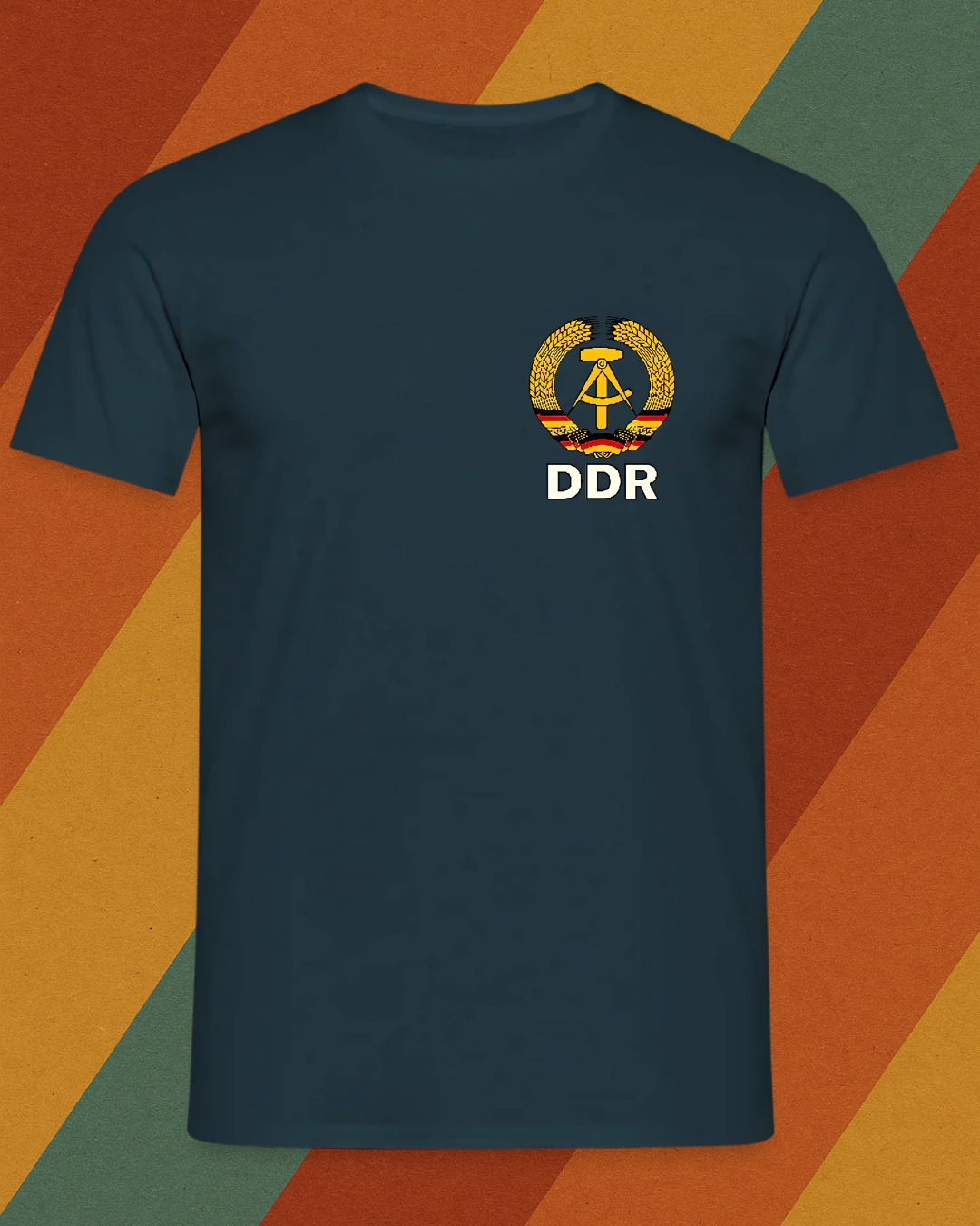 DDR Shirt mit Flagge | Ostdeutsche Identität auf der Brust (Unisex)