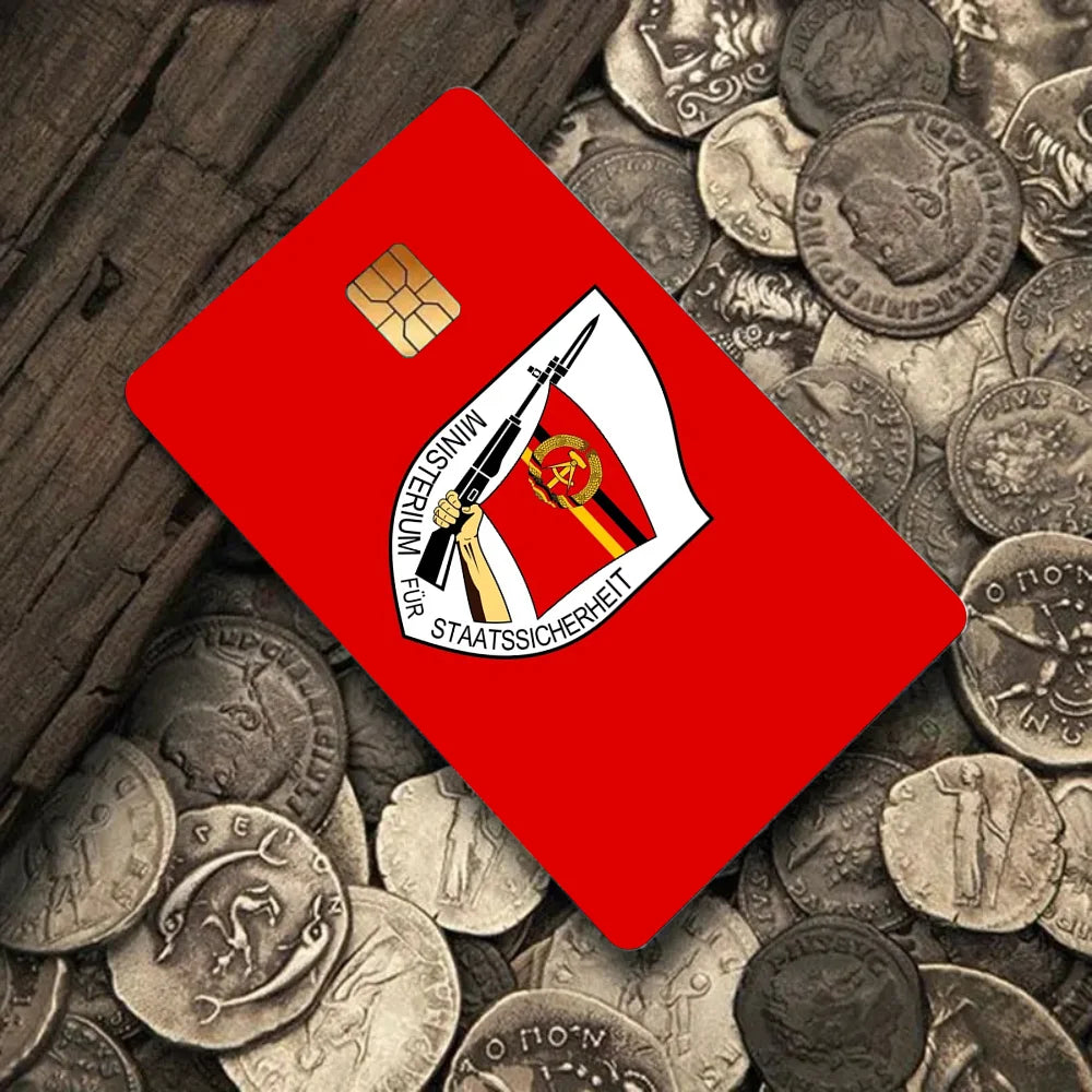 DDR Kartenhülle mit Wappen und Motiven der Deutschen Demokratischen Republik
