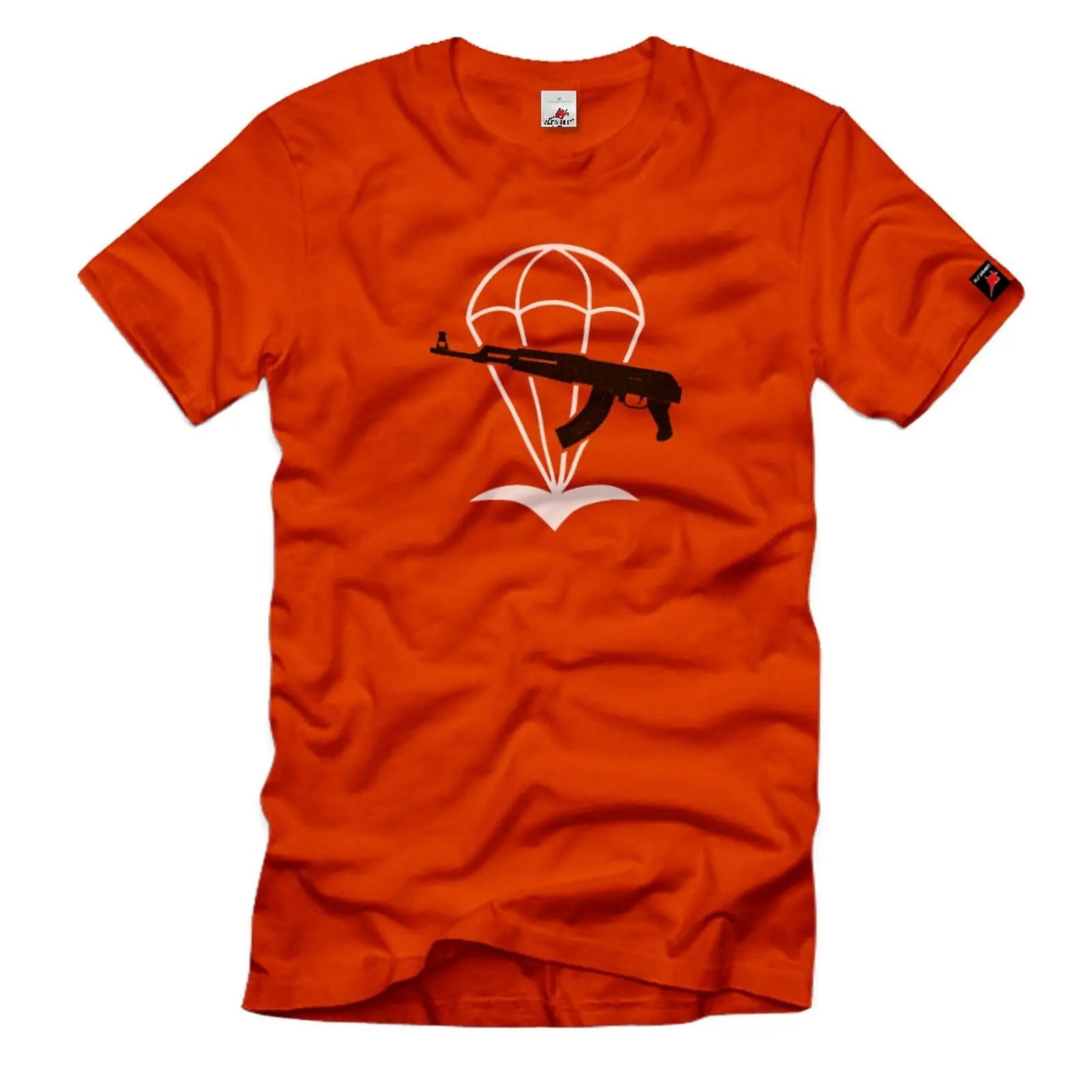 NVA Fallschirmjäger T-Shirt mit Abzeichen – Ostdeutsche Kameradschaft in Textilform